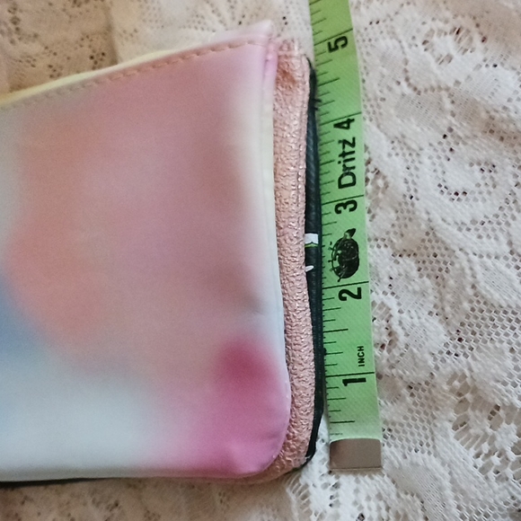 Bundle of 5 Ipsy Makeup Pouches - Picture 7 of 11